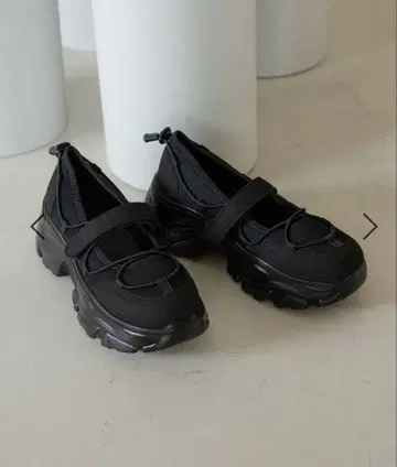 메리제인 통굽 스니커즈