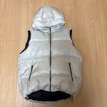 23구 다운 베스트 라이트 그레이 x 블랙 38 사이즈