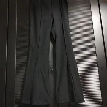 슈퍼보이스(MB 카셰트)의 삼각형 바닥 팬츠