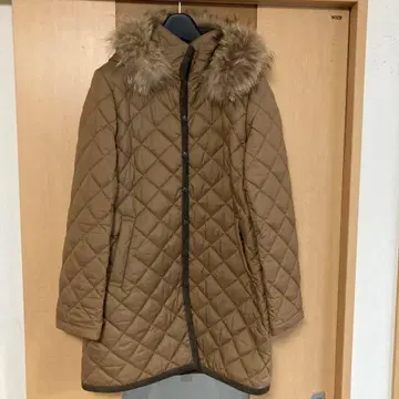 브라운 퀼팅 자켓 퍼 포함
