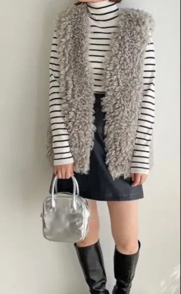 LOWRYSFARM 로리즈팜 퍼 베스트 택 포함 새상품