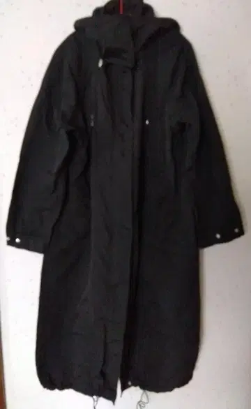 블랙 나일론 롱 코트