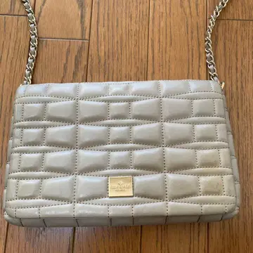 케이트 스페이드 베이지 퀼팅 숄더백