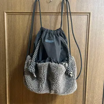 [거의 새상품] OUTDOOR 백팩 블랙/ 그레이