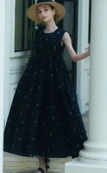 새상품급 BLUELEA 블루레아 자수 자카드 롱 드레스