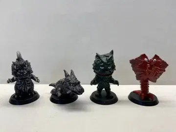 괴수 피규어 4체 세트