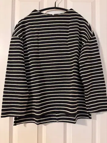 새상품급 Gready Brilliant 보틀넥 보더 니트