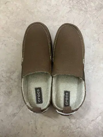 crocs 브라운 슬립온