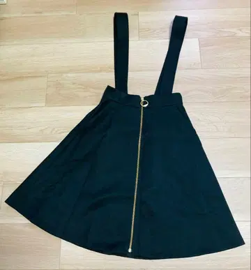 BLUE LABEL 36 플레어 스커트 블랙