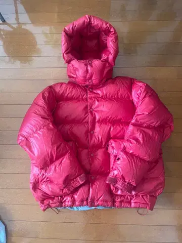 다이와 피어 39 다운 자켓 RED S 사이즈