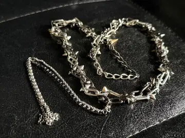 gunda/CHESS NECKLACE