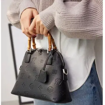 뱀부 핸들 블랙 가죽 핸드백