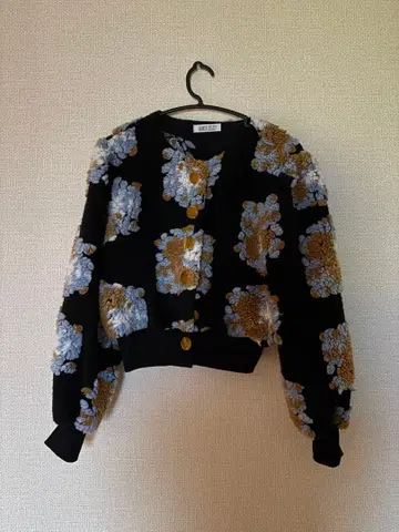 꽃무늬 볼륨 슬리브 가디건 BANNER SELECT