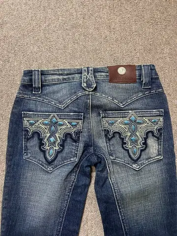 ANTIK DENIM 부츠컷 플레어 데님