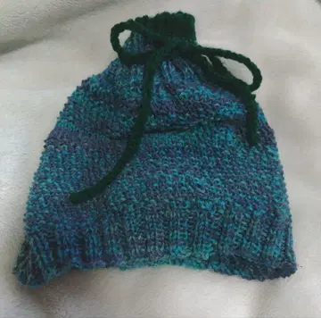 청록색 니트 모자