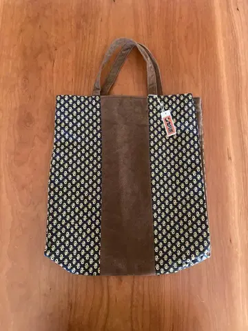 이세타츠 토트백 무스비카리가네