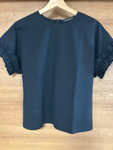 엠프리미어 택 포함 새상품 프릴 티셔츠