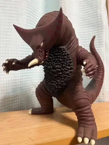 괴수 피규어 고모라