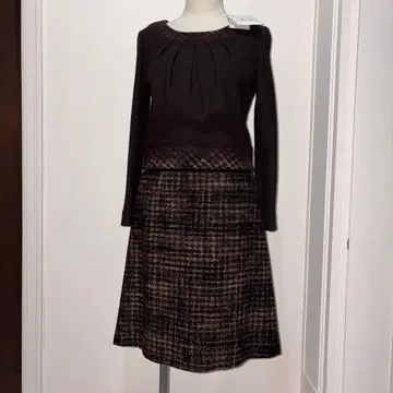 Harrods 세련된 울 원피스 포멀 미사용