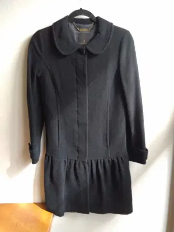 선착순 트랜스컨티넨츠 코트 블랙 스텐카라 코트 관혼상제