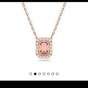 스와로브스키 핑크 에메랄드 컷 목걸이