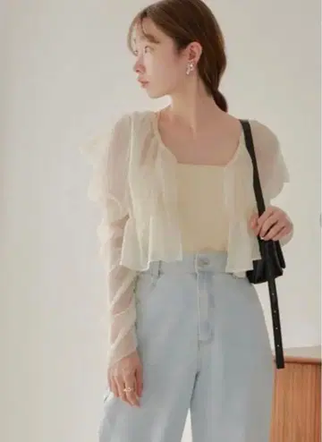 상의 초커 포함 파워숄더 블라우스 Kastane 아이보리 M