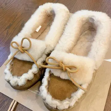 MINNETONKA 미네통카 얼티밋 US 5 무스탕 모카신