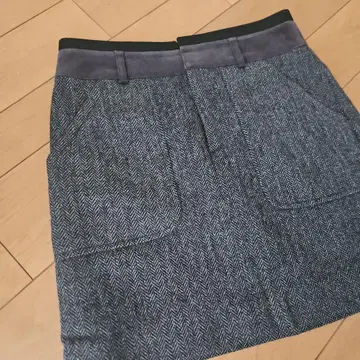 도네갈 트위드 헤링본 미니 스커트 40