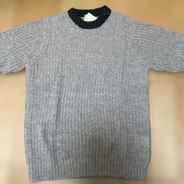 새상품 코엔 스웨터