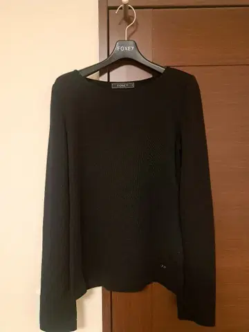 FOXEY 폭시 블랙 긴팔 니트 그레이스 울 새상품급