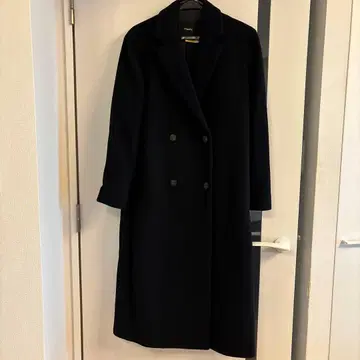 Theory 롱 코트 블랙