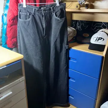 GETTING BETTER 자수 블랙 와이드 팬츠