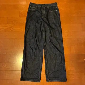 새상품급 UNIQLO JEANS 사이즈 26 (66cm) 기장 표준