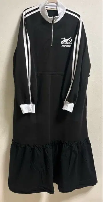 이소재 저리 티셔츠 원피스 블랙