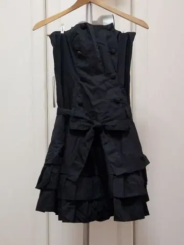 BODY LINE 블랙 슬리브리스 원피스