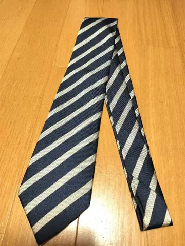 [ 새상품급 ] BORRELLI 네이비 실버 스트라이프 넥타이