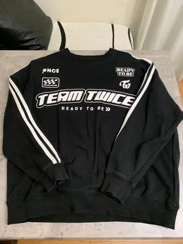 TWICE READY TO BE 맨투맨