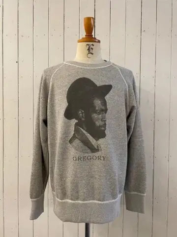 NEXUSVII GREGORY ISAACS CREW SWEAT