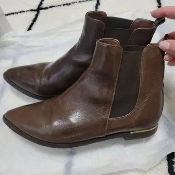 DIANA 브라운 사이드 고어 부츠