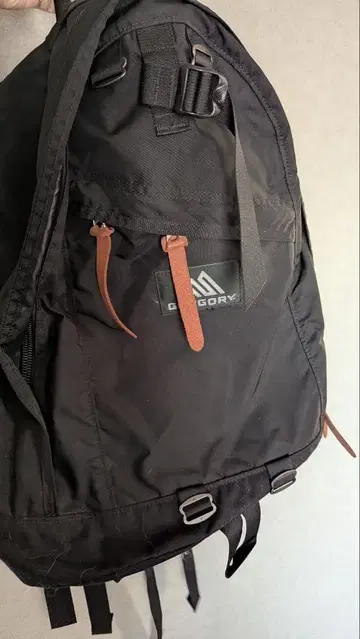 GREGORY 블랙 백팩