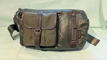 [ 미사용 ] Paul Smith 바디백 카키 폴리에스테르 소가죽 일본제