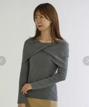 CELFORD 트위스트 케이프 니트 풀오버