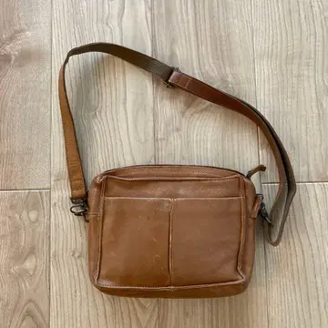 COMPLETE WORKS 브라운 가죽 숄더백