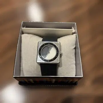 눈 코펜하겐 네이비 시계