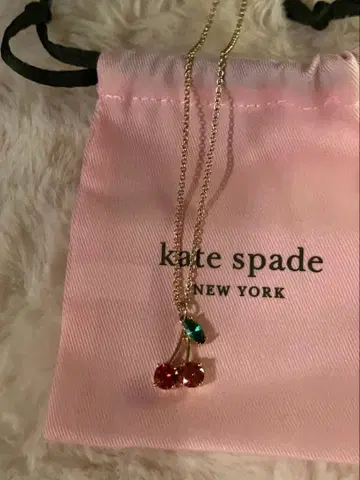 케이트 스페이드 체리 목걸이