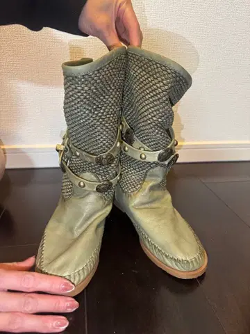 카르마 오브 참 올리브 그린 부츠