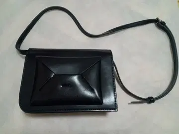 ADD CULUMN 숄더백 애드 컬럼 투모로우랜드