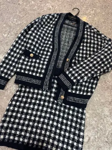 AQUA 네이비와 화이트 셋업 미사용 새상품 선착순