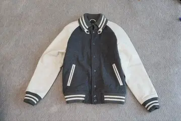 저널 스탠다드 바시티 자켓 그레이와 화이트 M L 고급