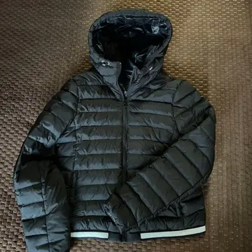 LACOSTE 후드 부착 다운 자켓 블랙 40